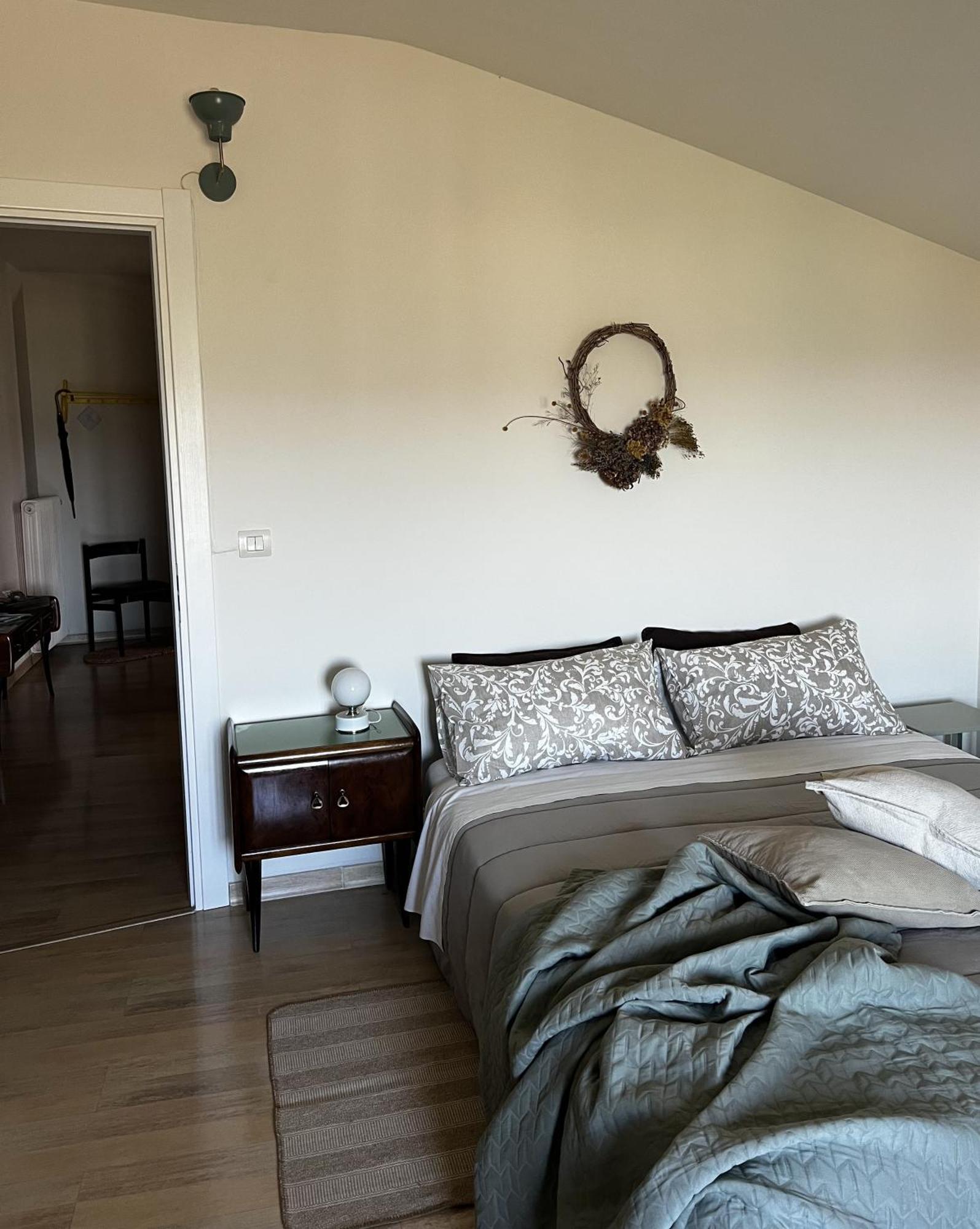 Appartement In Pieno Centro Storico Ca Mari E Casa Elena à Moncalvo Chambre photo